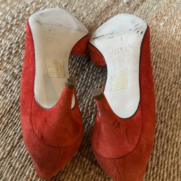 J Crew Scalloped Suede Kitten Heels in red - size 6.5 - Picture 6 of 7